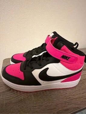 3Y Girls Nike Pink, Black & White High-Top Sneakers